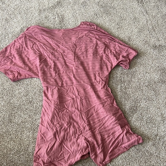 Pink romper with pockets - Picture 2 of 4